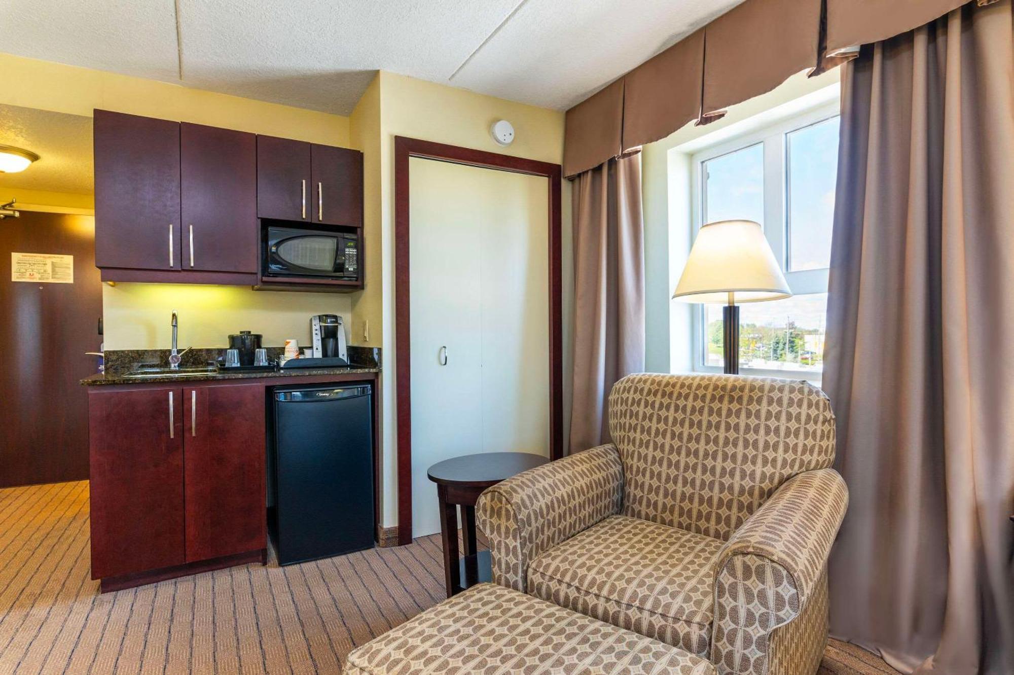 Comfort Inn & Suites Kincardine Exterior foto